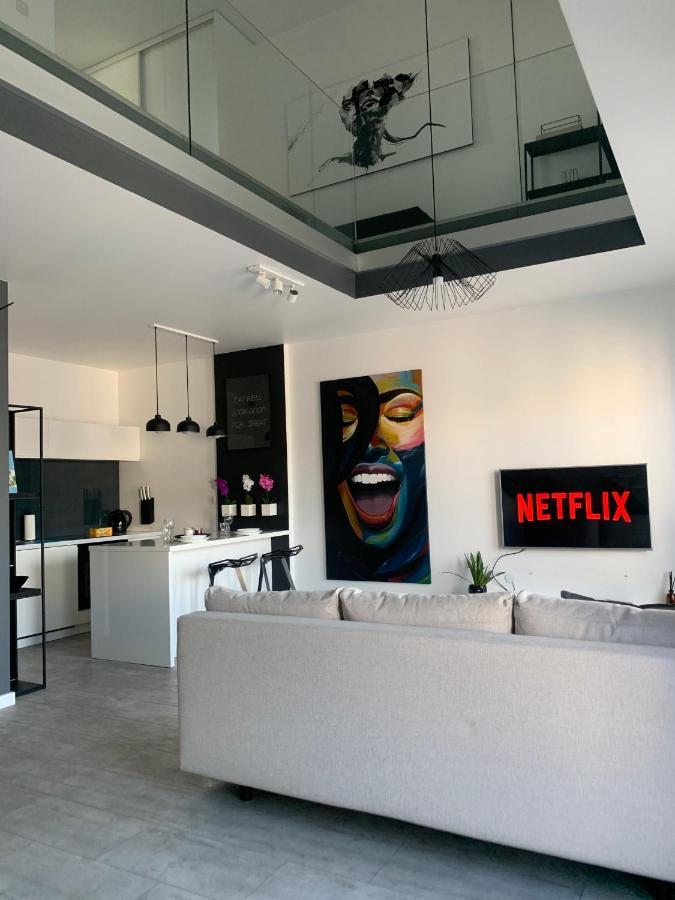 Apartamento Two-Levels Penthouse With A Garden In The City Center Łódź Exterior foto